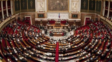 Ֆրանսիայի խորհրդարանը օրենք Է ընդունել արտամարմնային բեղմնավորման մասին