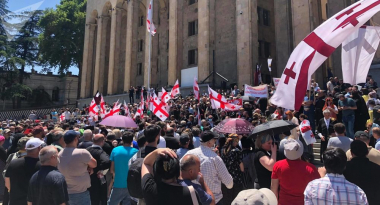 Թբիլիսիում ծայրահեղ լարված իրավիճակ է. հանրությունը՝ ընդդեմ սեռական փոքրամասնությունների երթի