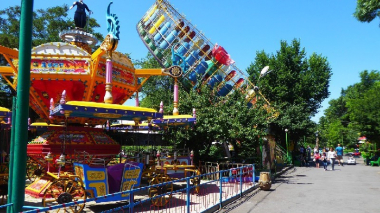 Երևանում երկվորյակ քույր ու եղբայր «Հաղթանակ» զբոսայգում վնասվածքներ են ստացել ու տեղափոխվել հիվանդանոց