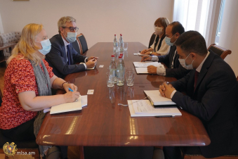 Նարեկ Մկրտչյանն ընդունել է Հայաստանում Շվեդիայի դեսպանին