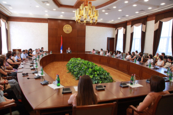 Արցախում քննարկվել են հետպատերազմյան հոգեբանական խնդիրների հաղթահարման հարցեր