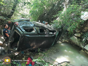 «Օպել»-ը գլորվել է ձորը. վարորդը տեղում մահացել է. լուսանկարներ