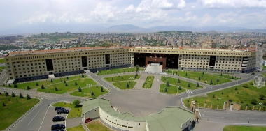 Հայ-ադրբեջանական սահմանին իրադրությունը, ժամը 23:00-ի դրությամբ, շարունակում է լարված մնալ․ ՊՆ