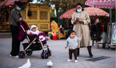 Չինաստանում թույլատրել են երեք երեխա ունենալ