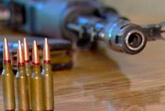 Քաղաքացիները, կամավոր, զենք զինամթերք են հանձնել