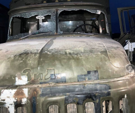 Երասխի ուղղությամբ ադրբեջանցիները կրակ են բացել․ վնասվել է սնունդ տեղափոխող մեքենան. ՊՆ