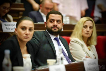 Այսօր ստանձնեցի ՀՀ ԱԺ պատգամավորի լիազորությունը, ժամանակն է կառուցողական, լուռ և միասնական աշխատանքի. Դավիթ Դանիելյան