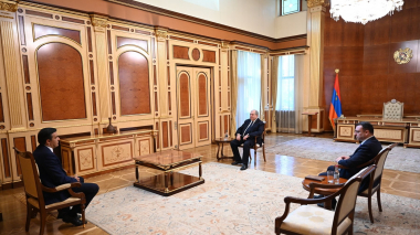 Մարդու իրավունքների պաշտպանն ու Նախագահը քննարկել են հայ–ադրբեջանական սահմանին տիրող իրավիճակը