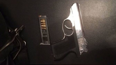 Ավանի բաժանմունք բերման ենթարկված տղամարդու խուզարկությամբ ապօրինի հրազեն հայտնաբերվեց