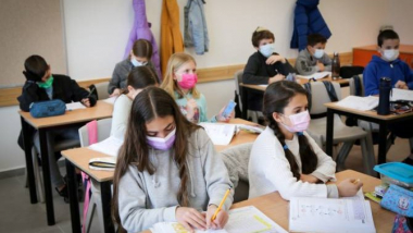 Իսրայելում 12-ից բարձր տարիքի երեխաները դպրոցներում կպատվաստվեն COVID-ի դեմ