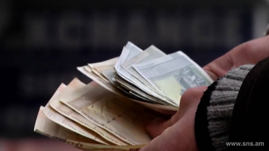 Ընտրողներին կաշառք տալու եւ ստանալու համար 20 անձի մեղադրանք է առաջադրվել. «Պատիվ ունեմ» -ի թեկնածուն կալանավորվել է