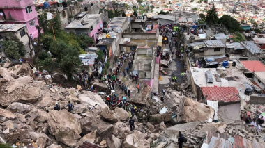 Մեքսիկայում ժայռը փլուզվել է բնակելի տների վրա (լուսանկարներ)