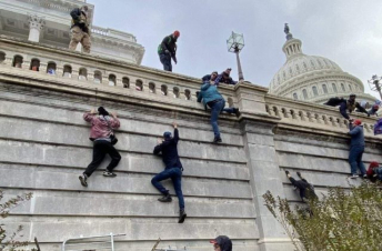 Թրամփը դատարանից պահանջում է վերականգնել իր օգտահաշիվները