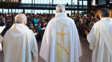 Ֆրանսիայում զեկույց են հրապարակել քահանաների սեռական բռնության մասին