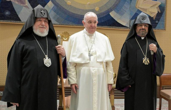 Գարեգին Երկրորդը Վատիկանում հանդիպել է Ֆրանցիսկոս Պապի հետ