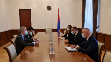 Ֆինանսների նախարարն ընդունել է Շվեդիայի դեսպանին