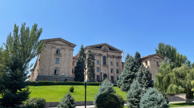 ԱԺ մշտական հանձնաժողովներում քննարկվում է 2022 թվականի պետական բյուջեի նախագիծը. ուղիղ