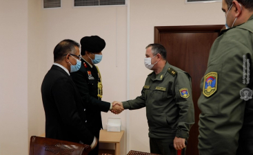 ԶՈՒ ԳՇ պետն ընդունել է Հնդկաստանի դեսպանին