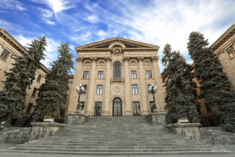 Մեկնարկել է ԱԺ հերթական նիստը. օրակարգում նաև պետբյուջեի նախագիծն է. ուղիղ