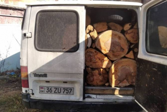 Հայտնաբերվել է ապօրինի փայտանյութ տեղափոխող 4 մեքենա