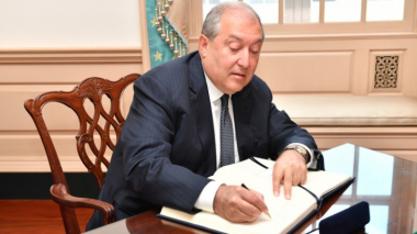 Արմեն Սարգսյանը մի շարք օրենքներ է ստորագրել