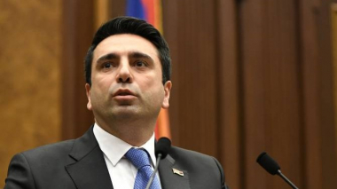 Ալեն Սիմոնյանն արձագանքեց իր հասցեին հնչող մեղադրանքներին և ընդդիմադիրներին կառուցողական լինելու կոչ արեց