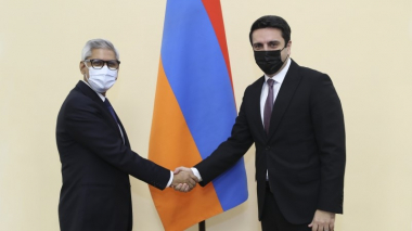 ՀՀ ԱԺ նախագահն ընդունել է Կարմիր Խաչի եւ Կարմիր մահիկի ընկերությունների միջազգային ֆեդերացիայի գլխավոր քարտուղարի գլխավորած պատվիրակությանը