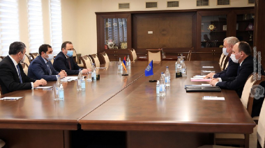 ՀՀ պաշտպանության նախարարն ընդունել է ՀԱՊԿ գլխավոր քարտուղար Ստանիսլավ Զասին