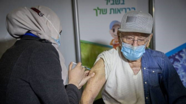 Իսրայելում տարեցները եւ բուժաշխատողները կկարողանան ստանալ COVID-19-ի դեմ պատվաստանյութի չորրորդ չափաբաժինը
