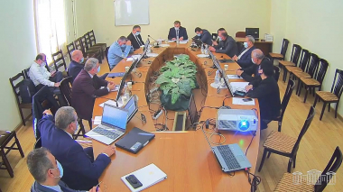 ՀՀ ԱԺ ֆինանսավարկային եւ բյուջետային հարցերի մշտական հանձնաժողովի նիստ