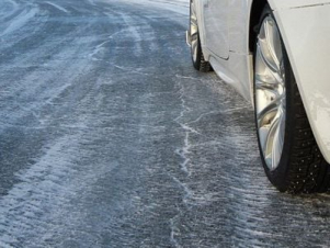 Արցախը Հայաստանին կապող միջպետական մայրուղու որոշ հատվածներում կան դժվարանցանելի և փակ ճանապարհներ