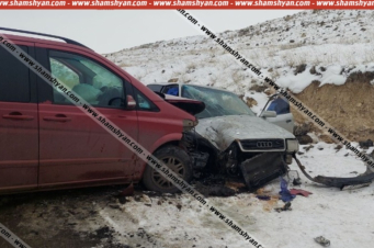 Արագածոտնի մարզում բախվել են Audi-ն ու Mercedes-ը, կան  վիրավորներ. shamshyan.com