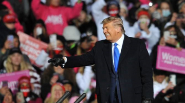 Թրամփի կողմնակիցները կես տարում ավելի քան 50 մլն դոլարի նվիրատվություններ են հանգանակել