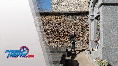 ՀՀ վարչապետը հարգանքի տուրք է մատուցել Շառլ Ազնավուրի հիշատակին(տեսանյութ)