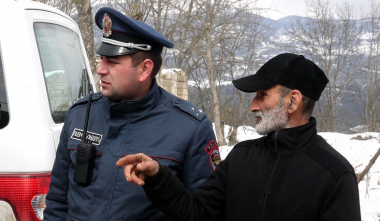 Հաշվի առնելով ձյան առատ տեղումները՝ Արցախի ՆԳՆ-ն հորդորում է խստագույնս պահպանել երթևեկության կանոնները