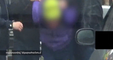 Խանութի մենեջերը բռնել է քաղցրավենիք գողացած անչափահասներին, տարել նկուղ ու 1000 դոլար պահանջել ծնողներից