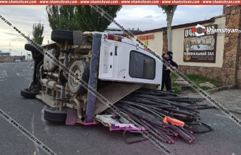 Երևանում հնչել են կրակոցներ, պարեկների հետապնդելուց հետո մի քանի միլիոնի գողոնով բարձված մեքենան շրջվել է