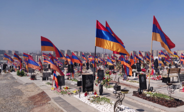 «Եռաբլուր»-ում գողացել են 44-օրյա պատերազմում զոհված եղբոր շիրիմին այցելության եկած քրոջ դրամապանակը