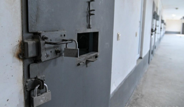 Դատախազությունը միջնորդել է խրախուսանք կիրառել ցմահ դատապարտյալի նկատմամբ