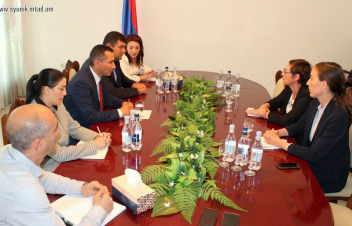 Սյունիքի մարզպետը և Ֆրանսիայի դեսպանը քննարկել են մարզի զարգացման հնարավորություններին վերաբերող հարցեր