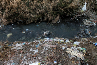 Համացանցում երեկվանից տարածվող «աղբը ջուրը թափելու» տեսանյութի մասով արձանագրություն է կազմվել է.Աշոտ Սարգսյան