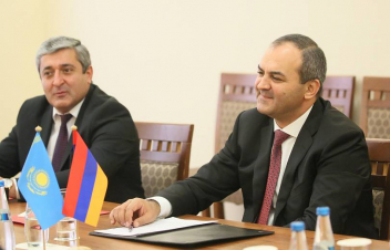 Արթուր Դավթյանը Մինսկում հանդիպում է անցկացրել Ղազախստանի գլխավոր դատախազի հետ