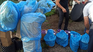 Արկղերով կանեփ, պլաստմասե շշեր՝ կանեփանման զանգվածով․ Շիրակի մարզի պարեկների բացահայտումը