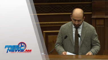 ԱԺ-ն Իշխան Սաղաթելյանին և Վահե Հակոբյանին հեռացրեց փոխնախագահի և հանձնաժողովի նախագահի պաշտոններից