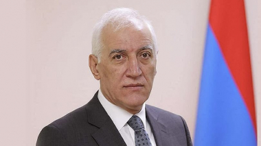 Սահմանադրությունը եղել և մնում է պետական կառուցակարգի հավասարակշռության առանցքը․ նախագահ Վահագն Խաչատուրյանի ուղերձը