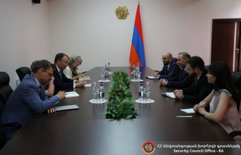 ԱԽ քարտուղարն ու Տոյվո Կլաարը խոսել են հայ-ադրբեջանական հարաբերությունների կարգավորման բրյուսելյան գործընթացի մասին
