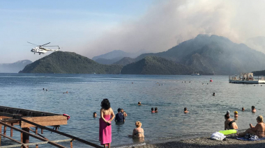 Թուրքիայի Դատչա ծովափնյա հանգստավայրի մոտ բռնկված հրդեհի հետևանքով 19 մարդ է տուժել