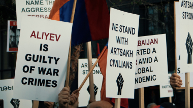 Վաշինգտոնում Ադրբեջանի դեսպանատան դիվանագետը սպառնացել է սեռական ոտնձգությունների ենթարկել ադրբեջանական ագրեսիայի դեմ բողոքող հայ կանանց