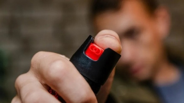 Արցունքաբեր գազ է փչել գիշերային ակումբի պարուհու դեմքին և հափշտակել նրա մոտ եղած գումարը