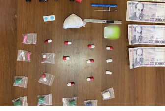 Ոստիկանությունը ձերբակալել է «Տելեգրամ»-ով թմրանյութ ձեռք բերած ու տարբեր վայրերում դրանք տեղադրել փորձող անձանց